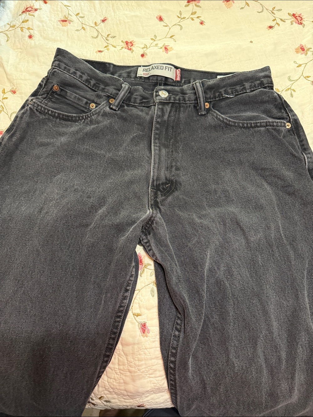 Relaxed Fit Levi’s 550  36:32 Men's Jeans - Black Washed